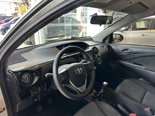 Toyota Etios 1.3 X 16V FLEX 4P MANUAL