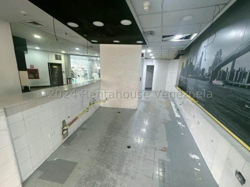 Jg Cod Flex 24-29239 Se Alquila Estupendo Local Comercial En Sebucan, Centro Comercial Sebucan Negociable