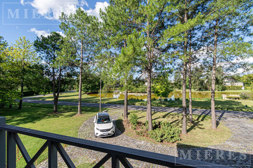 Casa En Venta En Farm Club