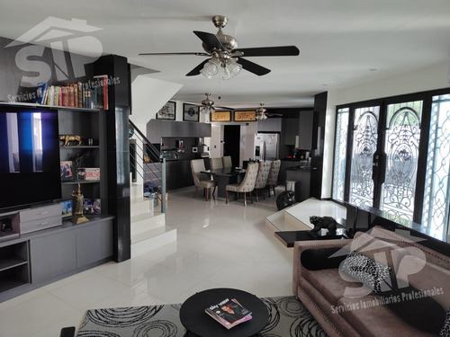 Residencia De Un Piso Al Nte Venta O Renta