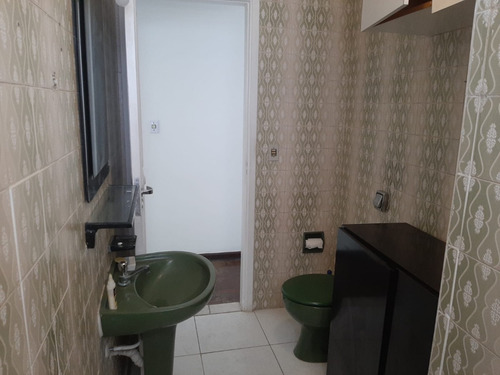 Sobrado No Bairro De Mirandópolis Com 01 Suite E 03 Quartos, 2 Vagas Na Garagem.