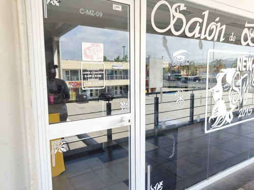 Imagen 8 de 13 de Kn Bienes Raíces Vende Local Amoblado (salón De Belleza) En El C.c Paraparal Plaza Sector Paraparal Los Guayos Estado Carabobo. Karen Nuñez 0412-7415693