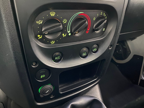 Imagem 13 de 13 de Troller T4 4x4 3.2 Tgv Tdi Cap. Rígida Diesel 2013/2014