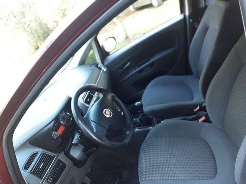 Fiat Punto 1.6 Essence 2011