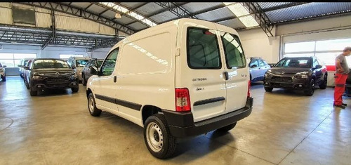 Imagen 2 de 18 de Citroën Berlingo Furgon Business Vti
