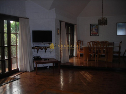 Encantadora Casa Sobre Francia A Metros Del Mar! Consulte- Ref: 2599