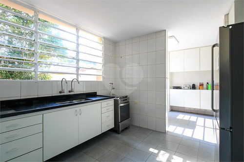 Imagem 19 de 30 de Casa No Alto Da Boa Vista Com 720 M² De Terreno, Piscina E Jardim! - Reo564566