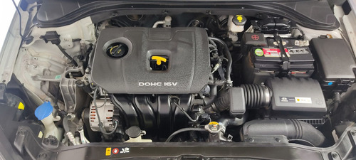 Imagen 12 de 15 de Hyundai Elantra 2017 2.0 Limited Tech Navi At