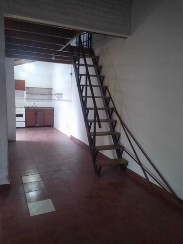 Imagen 6 de 11 de Casa Estilo Duplex Muy Bien Ubicado Entre Arana E Irigoyen