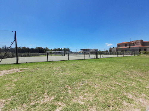 Casa Con Pileta En Barrio Cerrado Club Manuel Belgrano, La Pista, Maschwitz, Escobar, G.b.a. Zona Norte