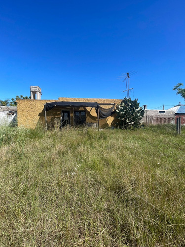 Venta Casa De Un Dormitorio Con Gran Terreno En Pinar Norte A Reciclar Ciudad De La Costa