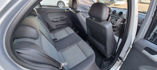 Imagen 13 de 15 de Volkswagen Gol Trend 2011 1.6 Pack I 101cv