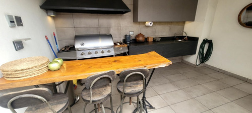 Elegante Dúplex Con Jacuzzi Y Quincho Propio En Las Condes