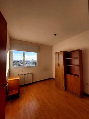 Venta Departamento 3 Dormitorios Centrico, Vista Al Mar - Puerto Madryn