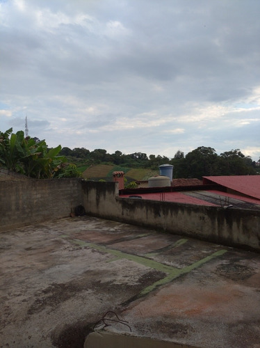 Imagen 5 de 8 de Casa De 4 Hab. 3b 10puesto, Tanque Agua Pisina