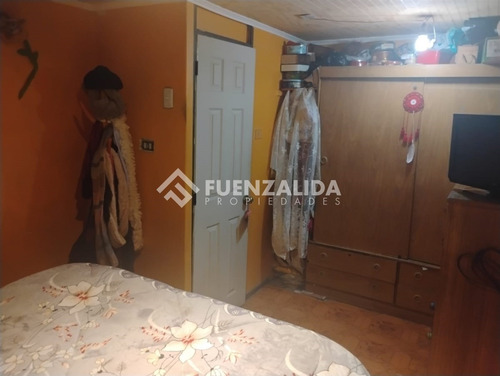 Casa En Venta De 3 Dorm. En La Florida