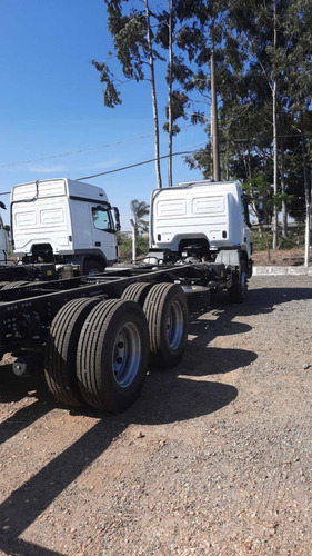Imagem 1 de 4 de Mercedez Atego 2430