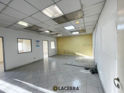 Imagen 21 de 30 de Galpon Sobre Avenida, 477 M2 Con Oficinas Y Local Comercial