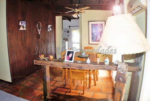 Imagen 5 de 14 de En Venta Casa De Dos Dormitorios Colonia Del Sacramento