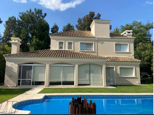 Casa En Venta 5 Ambientes En El Lauquen