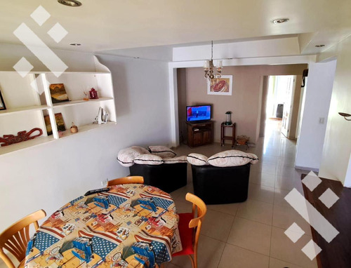 Venta - Complejo 1 Dúplex 3 Deptos - Cipolletti, Rio Negro