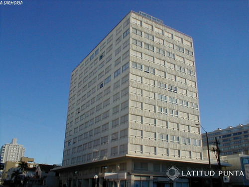 Apartamento En Península- Ref: 826