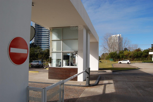 Imagen 24 de 24 de Ocena Drive Apartamento 1 Dormitorio Piscina Climatizada Departamento En Venta Ubicado En Roosevelt, Punta Del Este, Punta Del Este / Maldonado