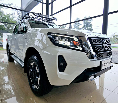 Nissan Frontier PLATINUM 4X4 AUT