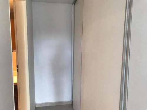 Departamento A La Venta De Gran Categoría De 2 Ambientes En La Mejor Calle De Adrogué