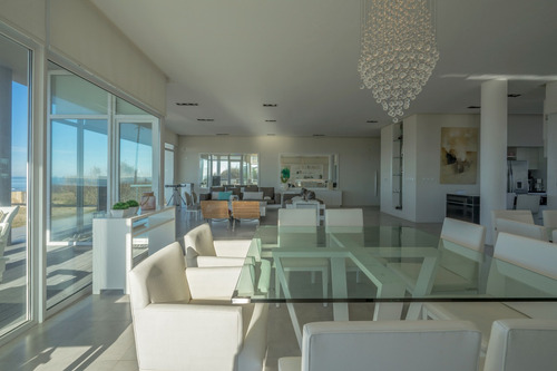Casa En Venta En Carilo Frente Al Mar