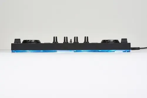 Controlador DJ Hércules DJControl Starlight negro de 2 canales