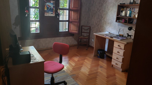 Excelente Chalet De Cuatro Dormitorios