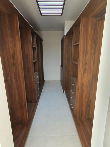 Residencia En Portanova, De Autor, Jardín, Sala Tv, 3 Recamaras, De Lujo