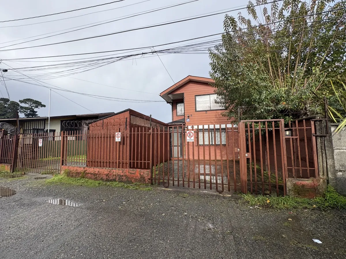 Imagen 1 de 15 de Casa De Uso Habitacional Muy Cerca Del Centro De La Ciudad