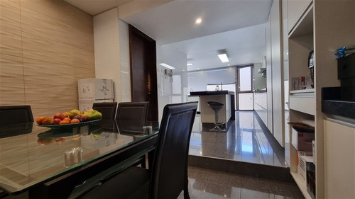 Departamento En Venta De 4 Dorm. En Lo Barnechea Everest