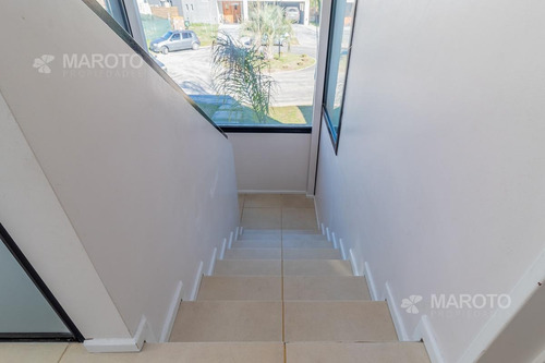 Imagen 16 de 30 de Casa En Venta En Barrio El Canton Islas - Maroto Propiedades