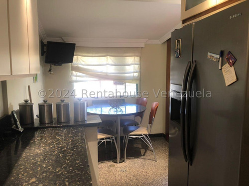 Se Alquila Casa En La Mejor Zona 25-4978