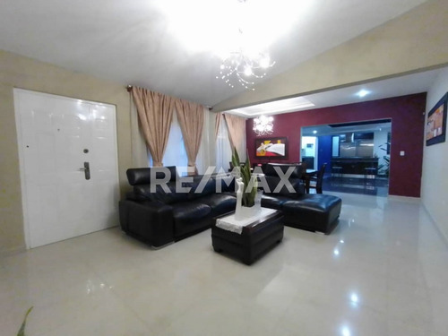 Imagen 3 de 20 de Se Vende Casa En Urbanización La Pradera, Sector Tipuro