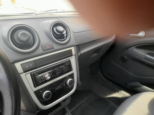 Imagem 6 de 8 de Volkswagen Saveiro 2013 1.6 Trend Cab. Simples Total Flex 2p