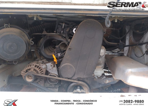 Imagem 7 de 13 de Kombi Standard 1.4