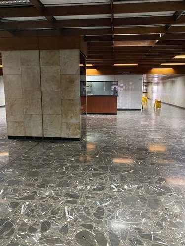 Imagen 3 de 10 de Vendo/alquilo Oficina 331m2 Los Ruices 0932