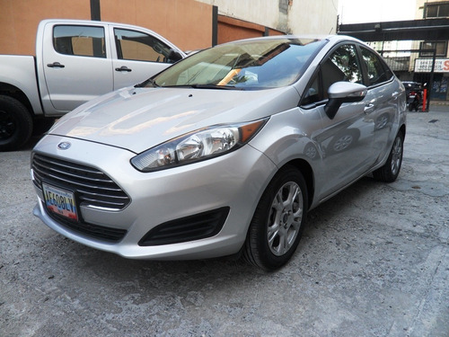 Imagen 1 de 10 de Ford Fiesta Titanium 2014 Sincrónico