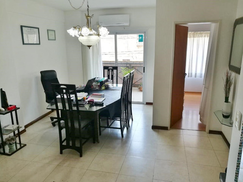 Departamento 2 Ambientes, Morón Centro, Balcón Terraza, Vista Abierta, Muy Luminoso, Apto Crédito, Apto Profesional, Sum, Laundry, Aire Acondicionado