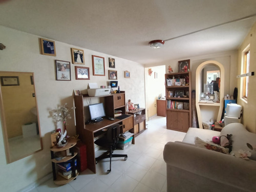 Casa En Venta En Los Reyes Ixtacala 3 Recámaras, Estudio, 1.5 Baños, Un Auto