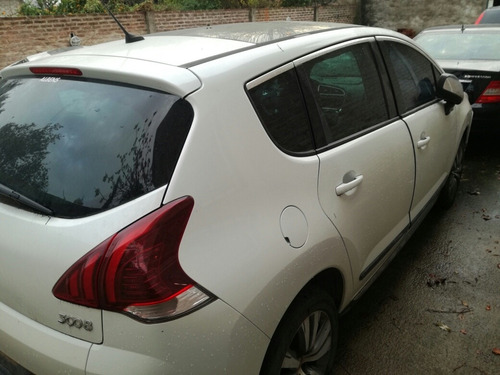 Imagen 6 de 10 de Peugeot 3008 Feline 1.6 Thp Chocada
