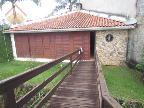 Casa A Venda No Bairro Centro Em Arujá - Sp. - 737-1