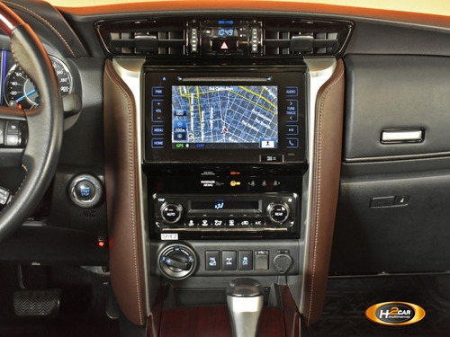 Imagem 11 de 14 de Hilux Sw4 7 Lugares