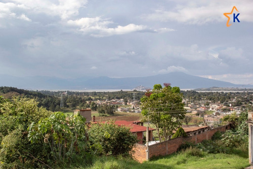 Residencia En Venta En Pátzcuaro Con Vista Al Lago