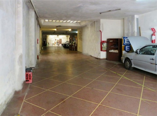 Venta Parking 560 M2 - 2 Plantas - Ciudad Vieja