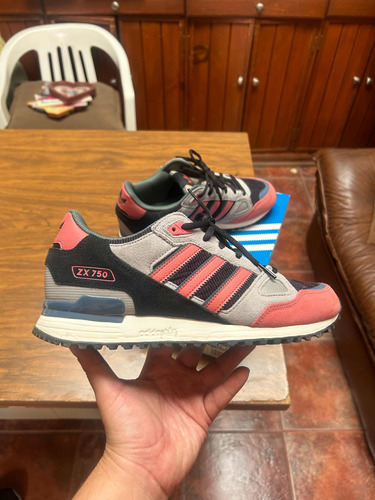 adidas Zx 750